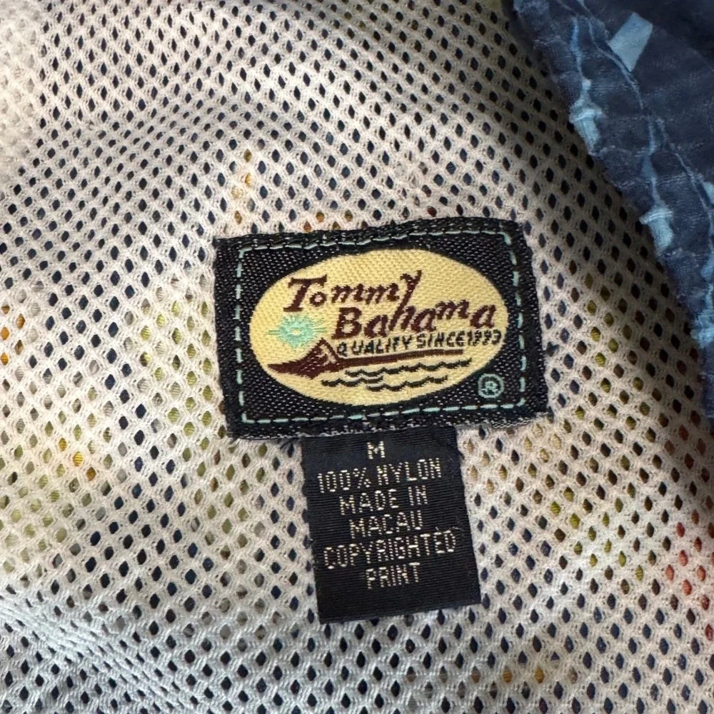 Tommy Bahama *pre owned*
